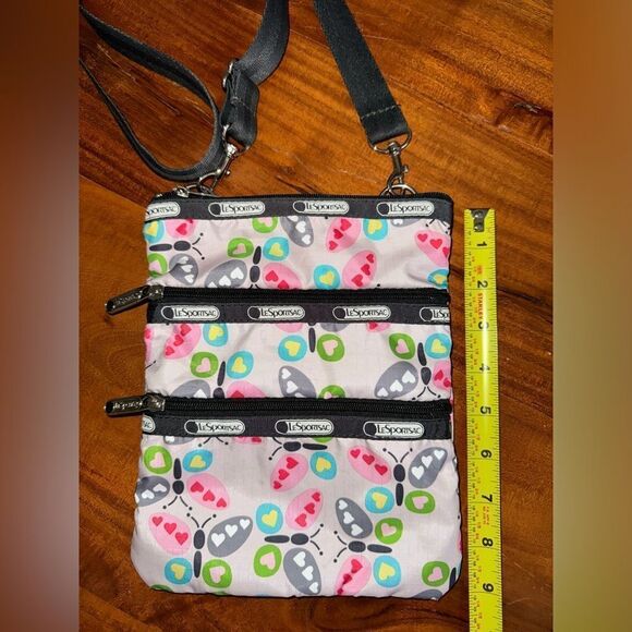 Lesportsac classic 3 Zip body Hearts/Butterflies ❤️🦋🩷🦋🩵🦋 - Picture 4 of 10
